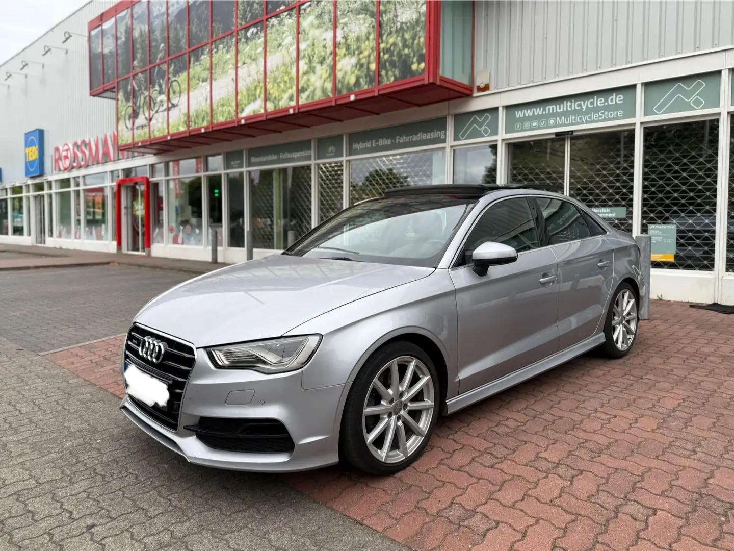 Audi A3 2.0 TFSI S tronic Ambition Silber - 1
