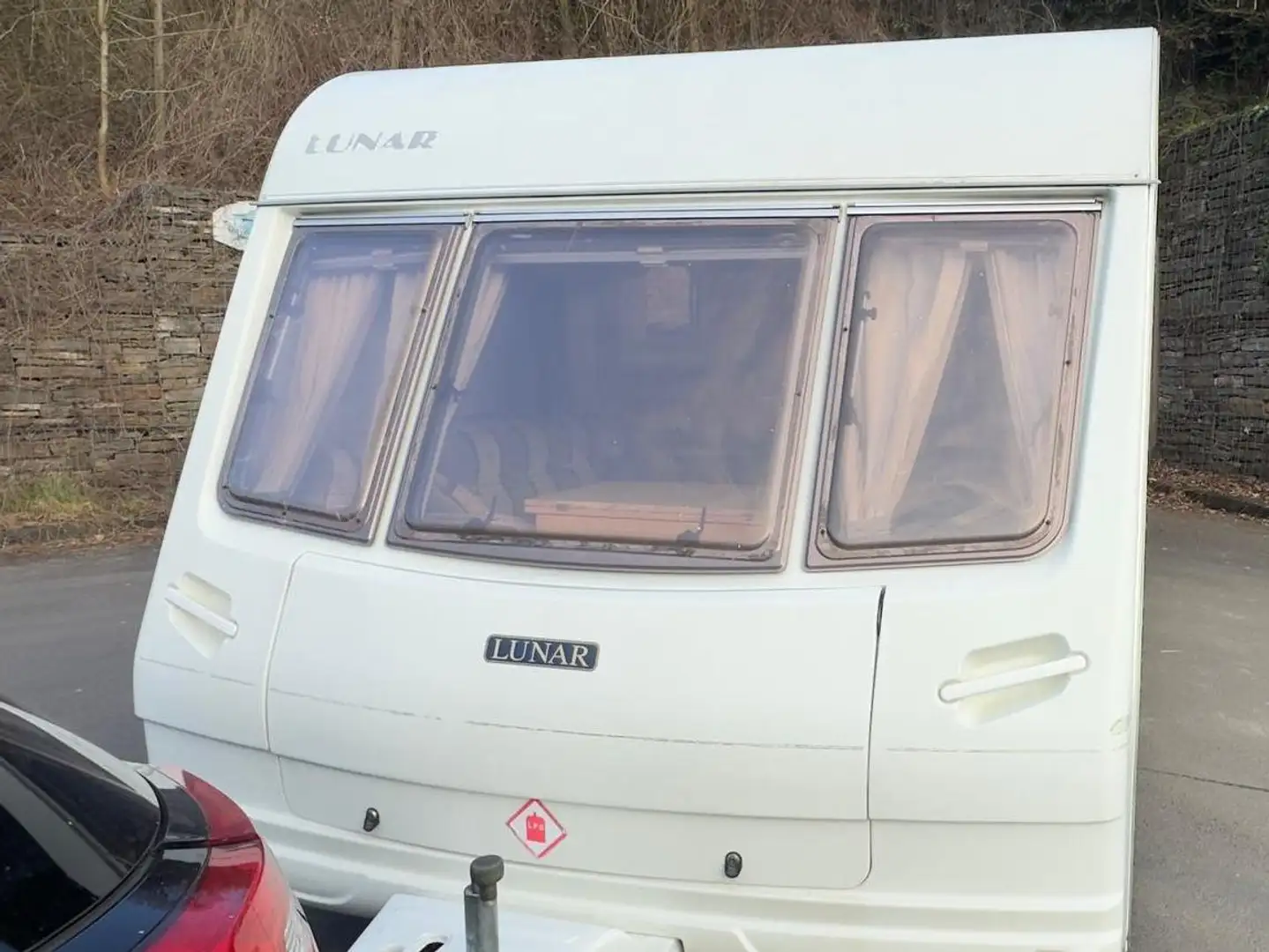 Caravans-Wohnm Knaus Lunar Lexon EB aus dem Jahr 2002 Weiß - 2