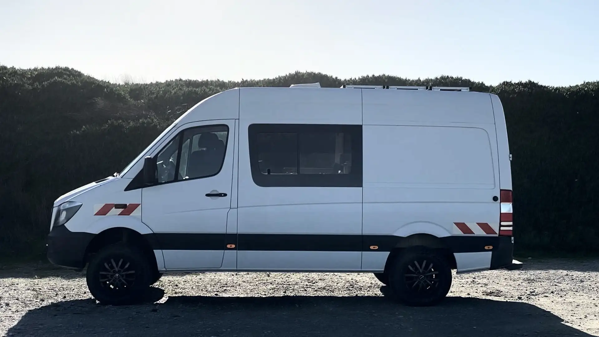 Caravans-Wohnm Mercedes-Benz Expeditionsmobil, einsatzbereit für Sommer und Winter Weiß - 1
