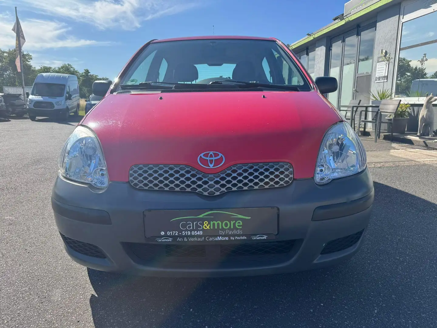 Toyota Yaris 1.0 Eco / 1 Hand / 76000 Km Rojo - 2