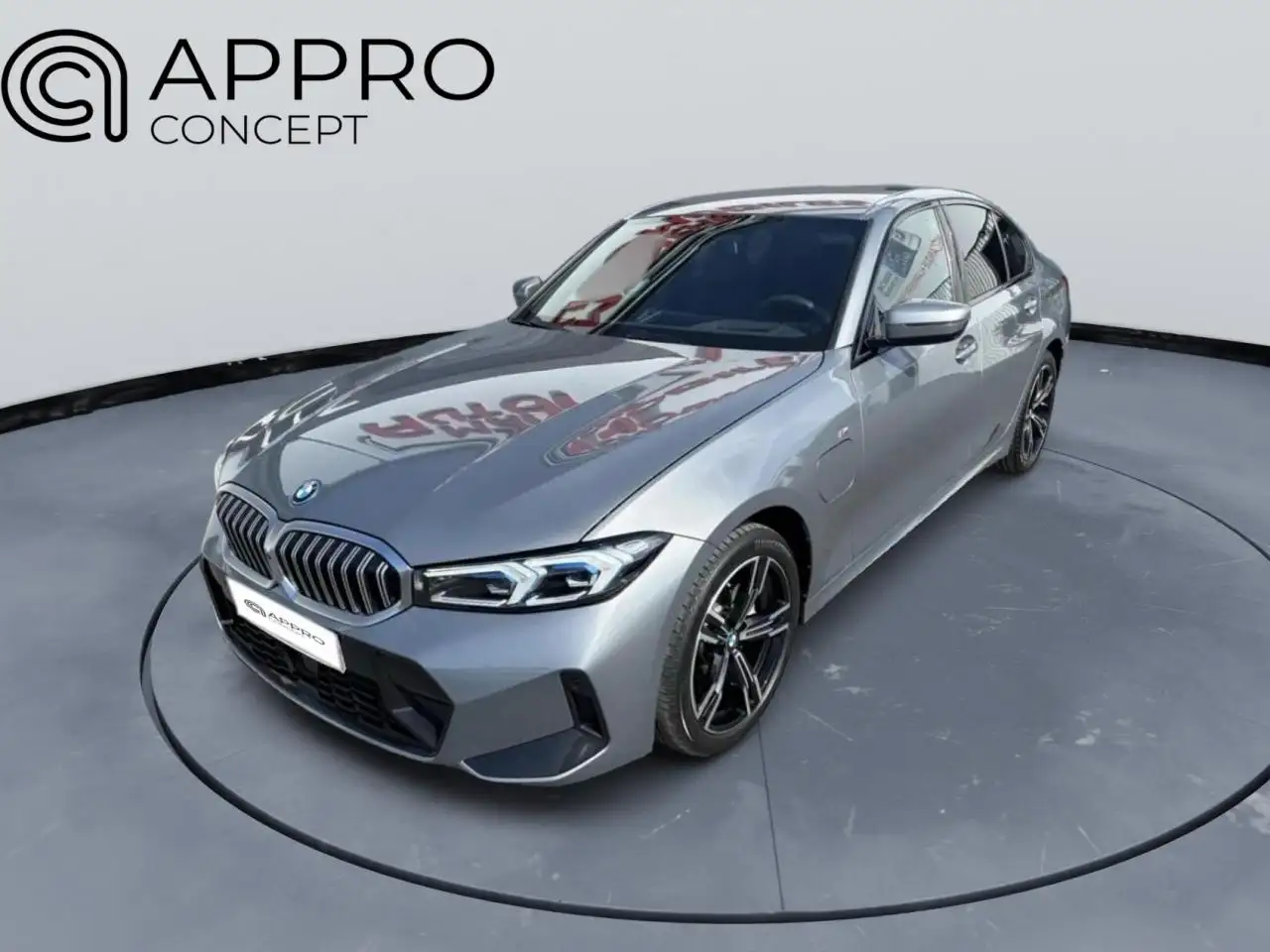 BMW 330