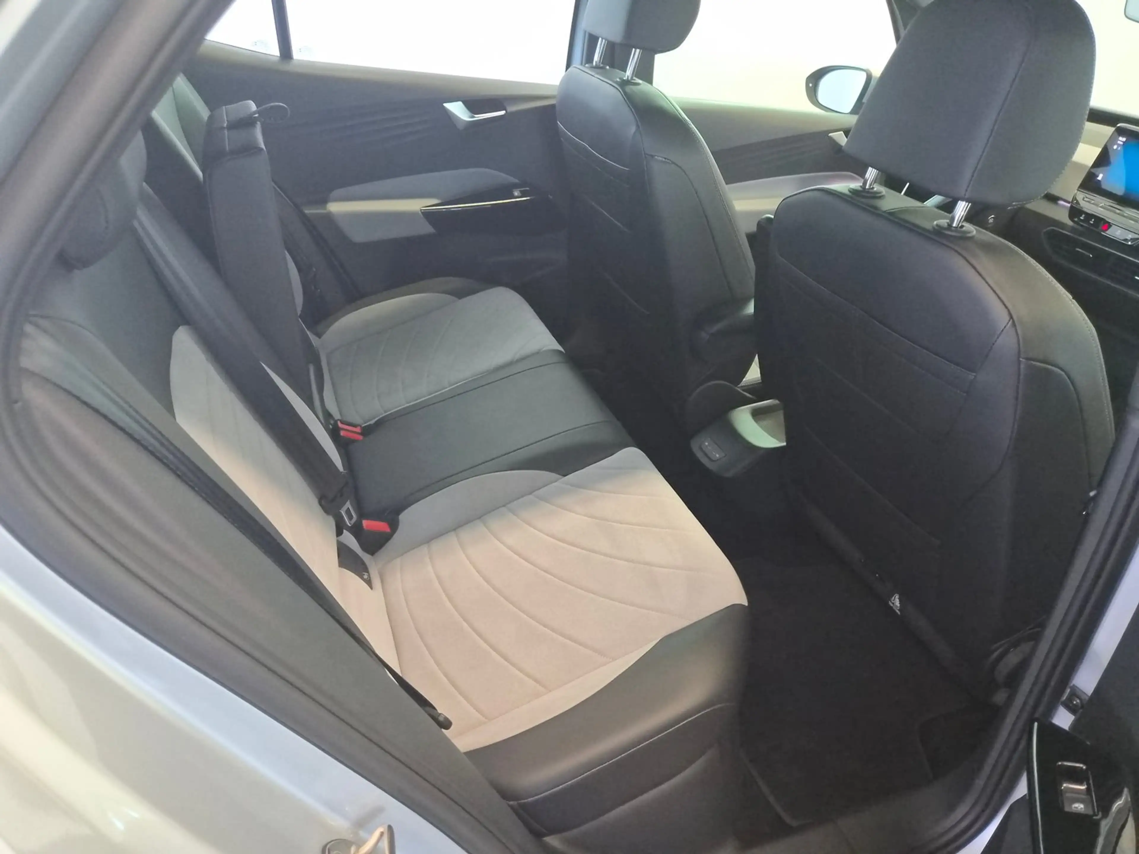 Volkswagen ID.3 Pro 107 kW — photo 21