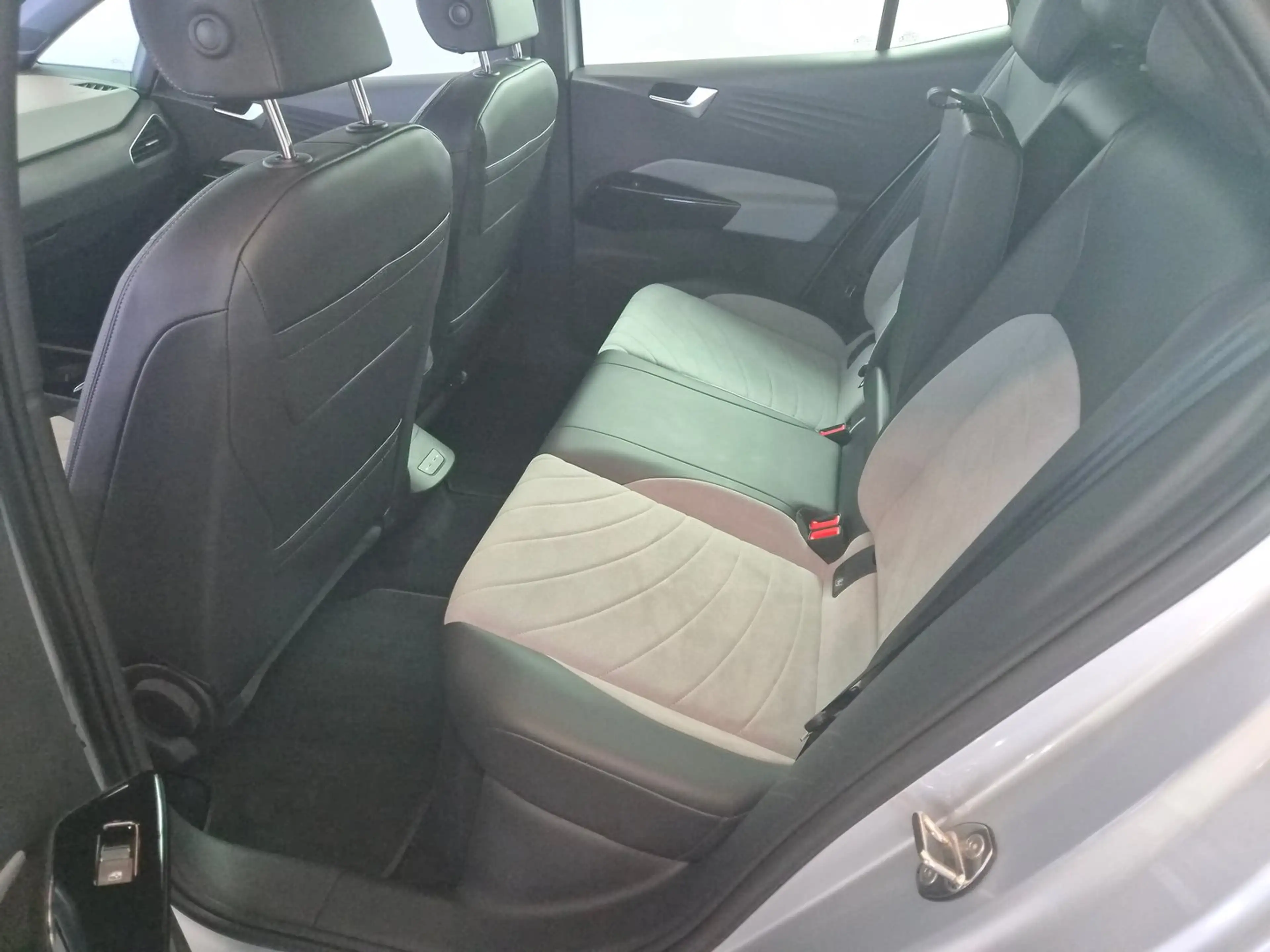 Volkswagen ID.3 Pro 107 kW — photo 20
