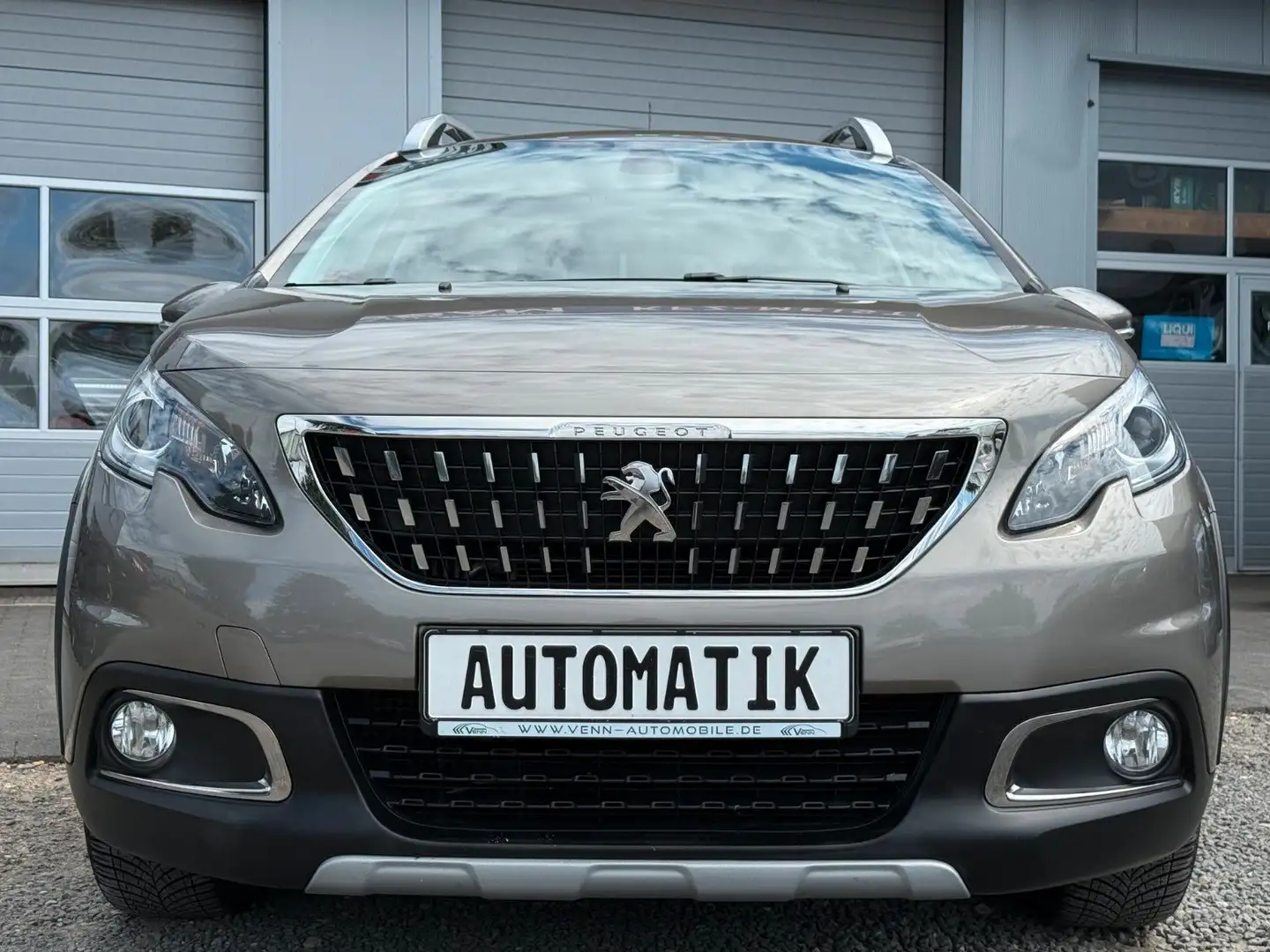 Peugeot 2008 Allure*Navi*SHZ*Klima*Automatik*AppCo*Tempo Grau - 2