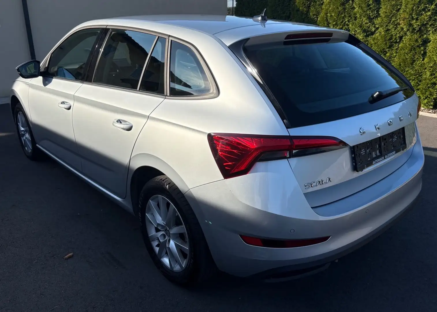 Skoda Scala Scala 1,0 TSI Ambition Ambition Silber - 2