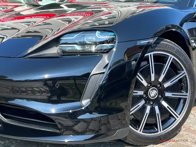 Porsche Taycan view 6