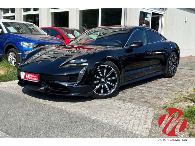 Porsche Taycan Turbo Chrono Matrix Bose HUD Pano 20'LM Beifahrer-