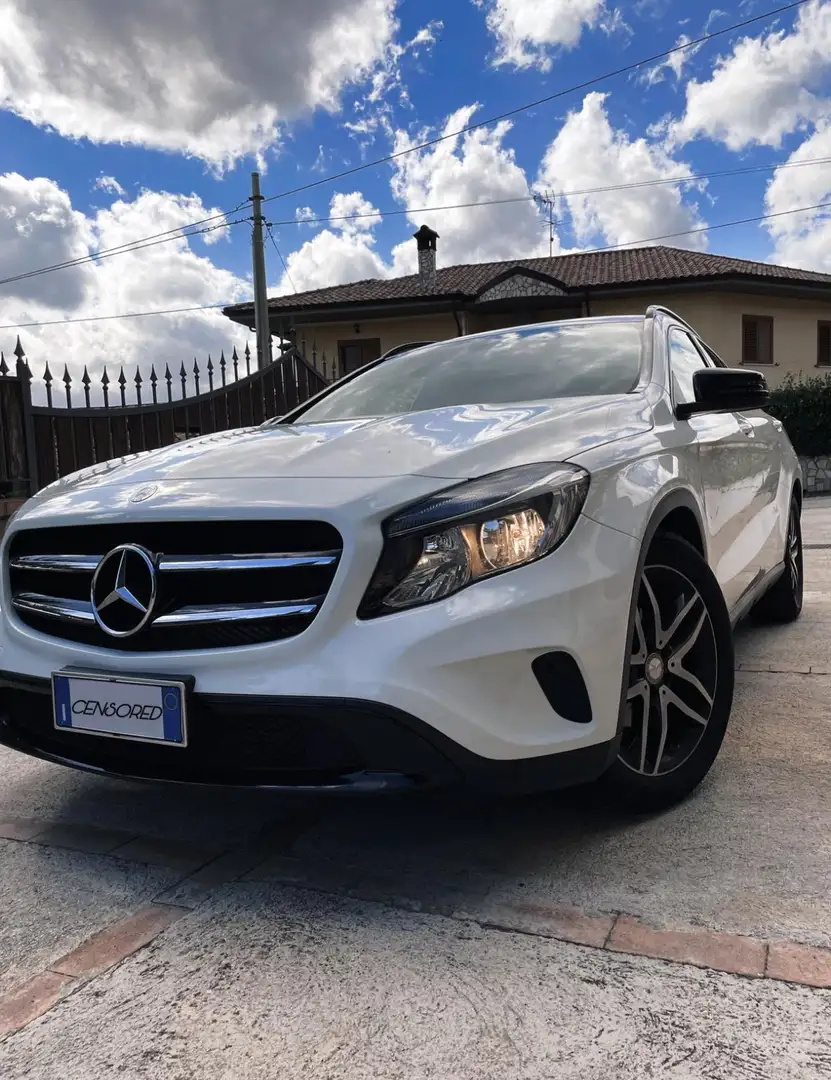 Mercedes-Benz GLA 180 Automatic Premium Bianco - 1