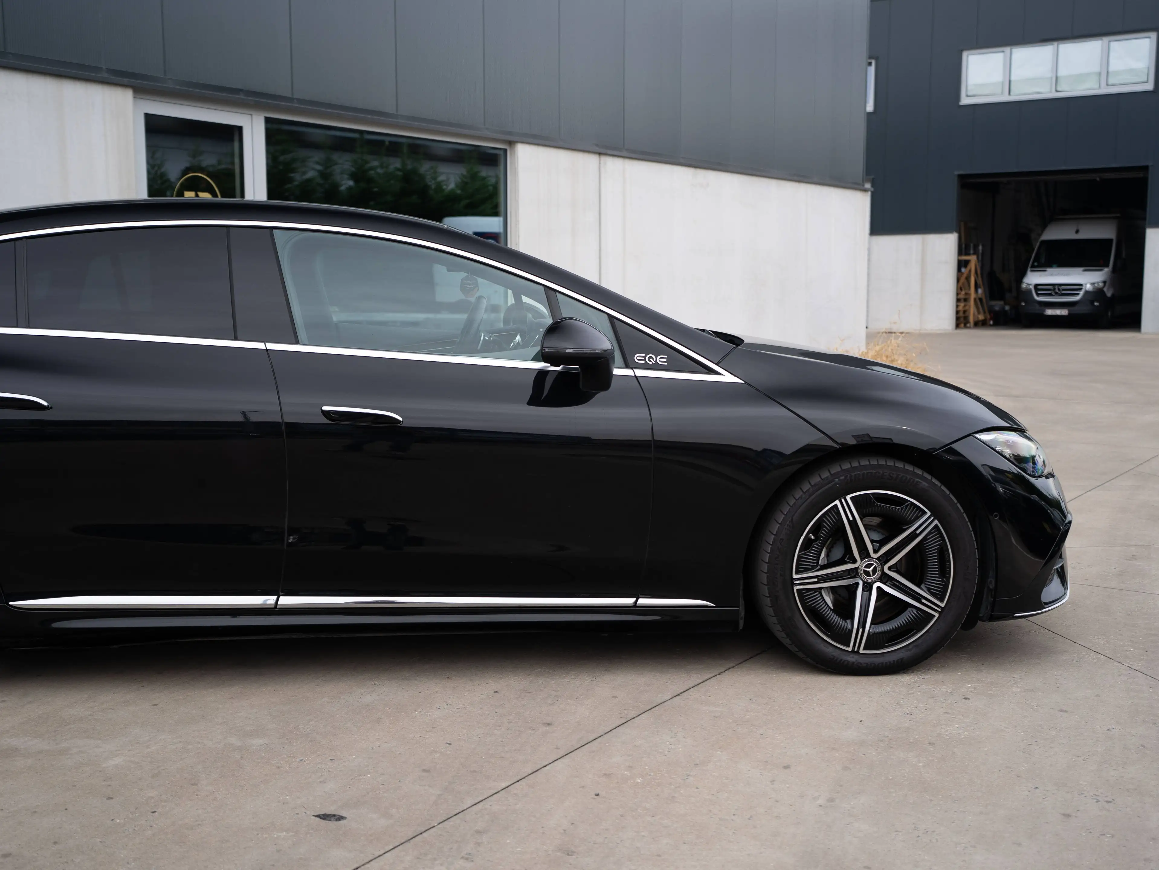 Mercedes-Benz EQE 350 AMG Line l Carplay l Memory l Keyless l Camera l 101% SOH — photo 9