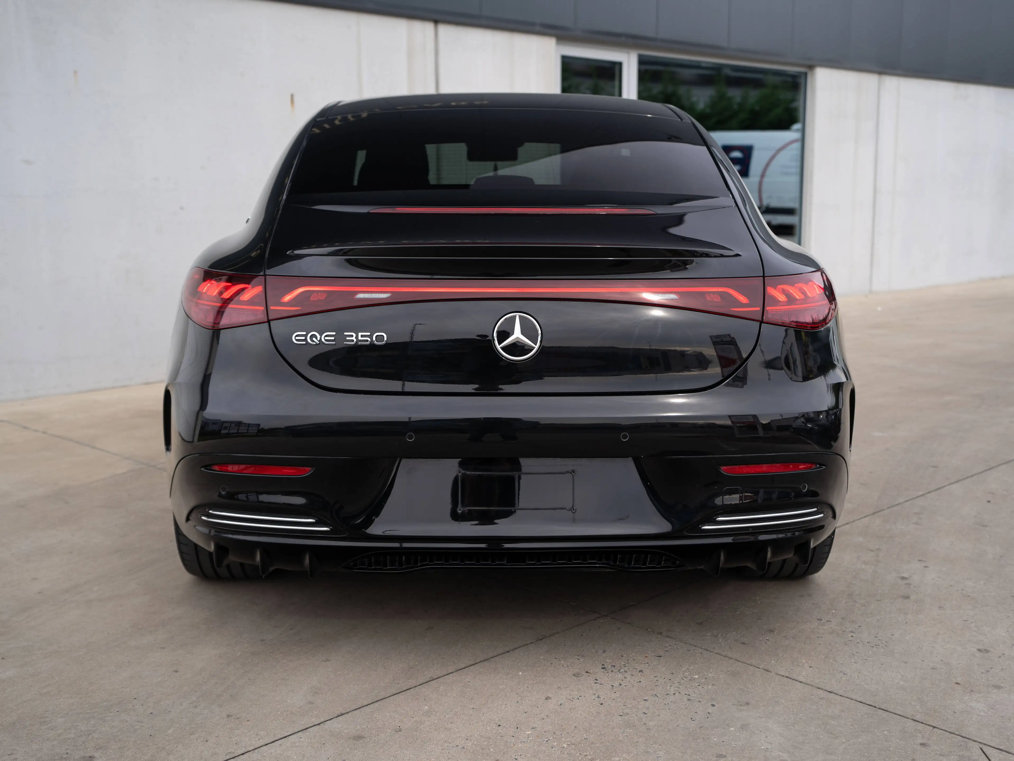 Mercedes-Benz EQE 350 AMG Line l Carplay l Memory l Keyless l Camera l 101% SOH — photo 14