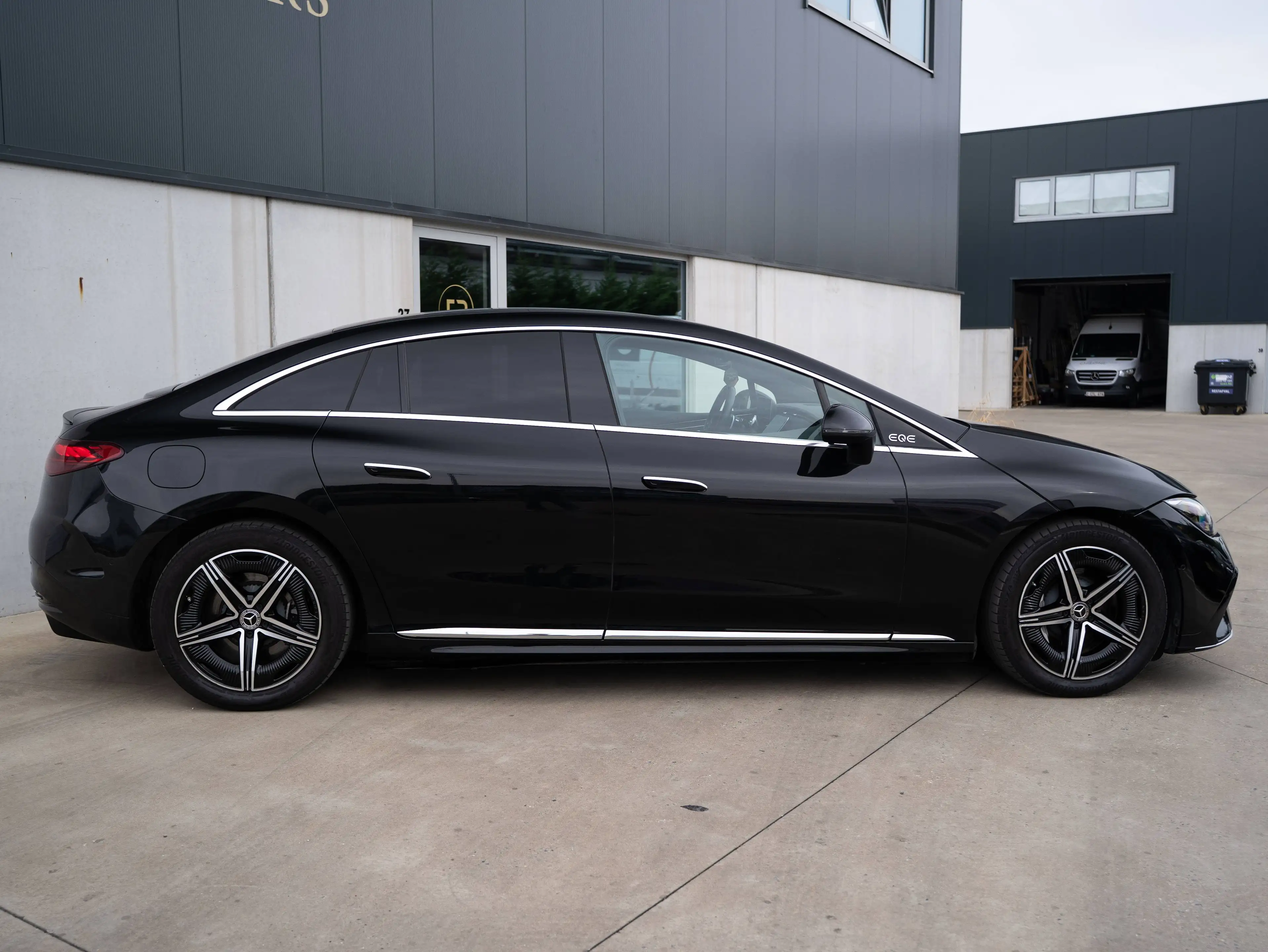 Mercedes-Benz EQE 350 AMG Line l Carplay l Memory l Keyless l Camera l 101% SOH — photo 8