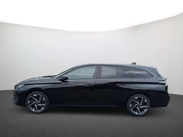 Peugeot 308 view 4