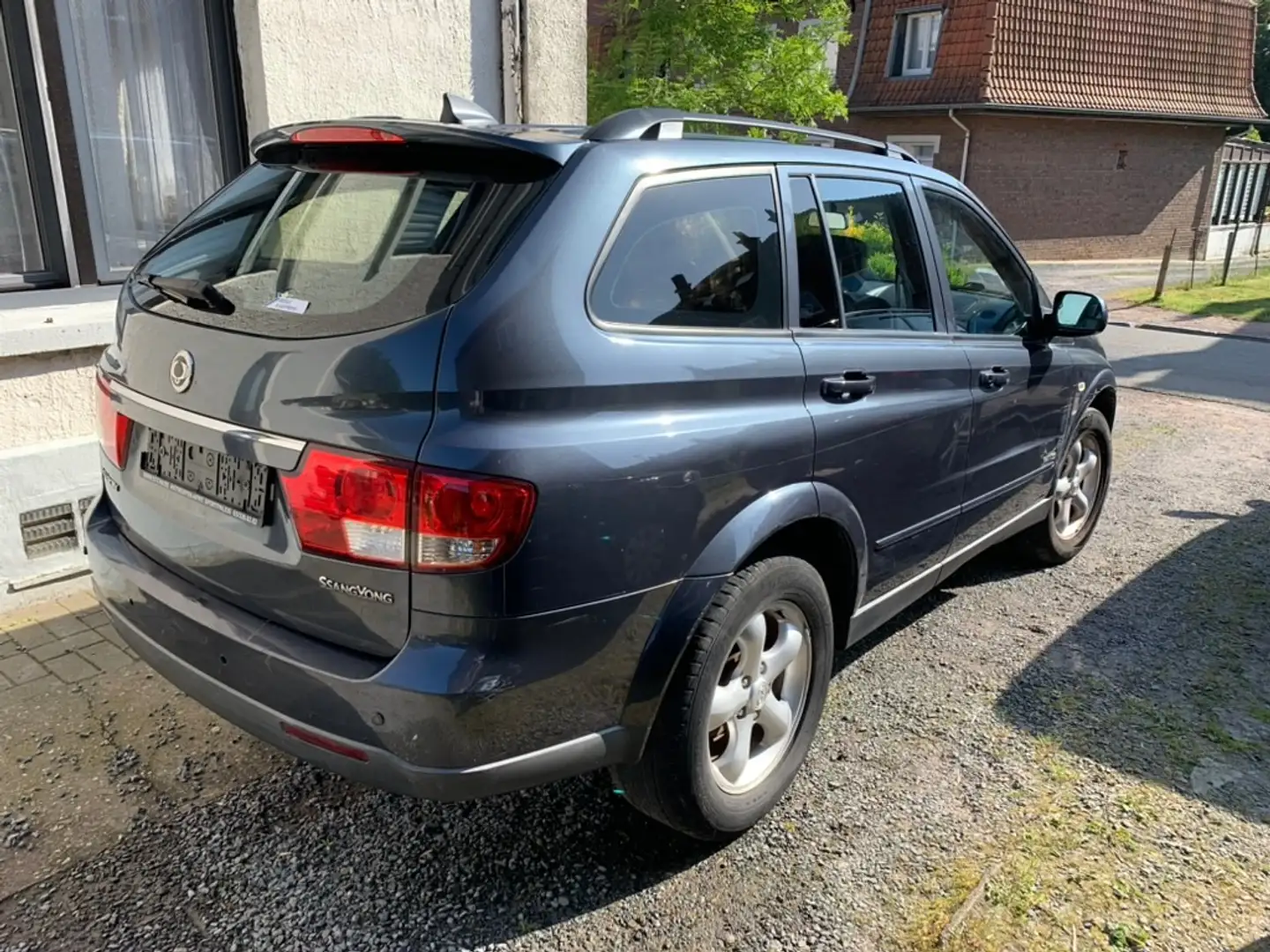 SsangYong Kyron 2.0 Turbo M 200 Xdi 2WD siva - 2