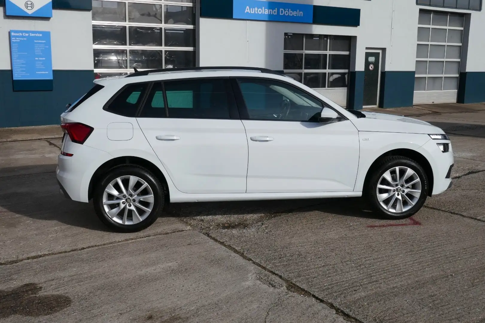 Skoda Kamiq Tour DSG Nav/LED/SmartLink/PDC/Kamera Weiß - 2