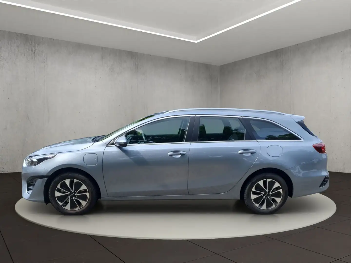 Kia Ceed / cee'd CEED_SW 1.6 PHEV DCT6 Spirit, Tech & Sitzkomfort Silber - 2
