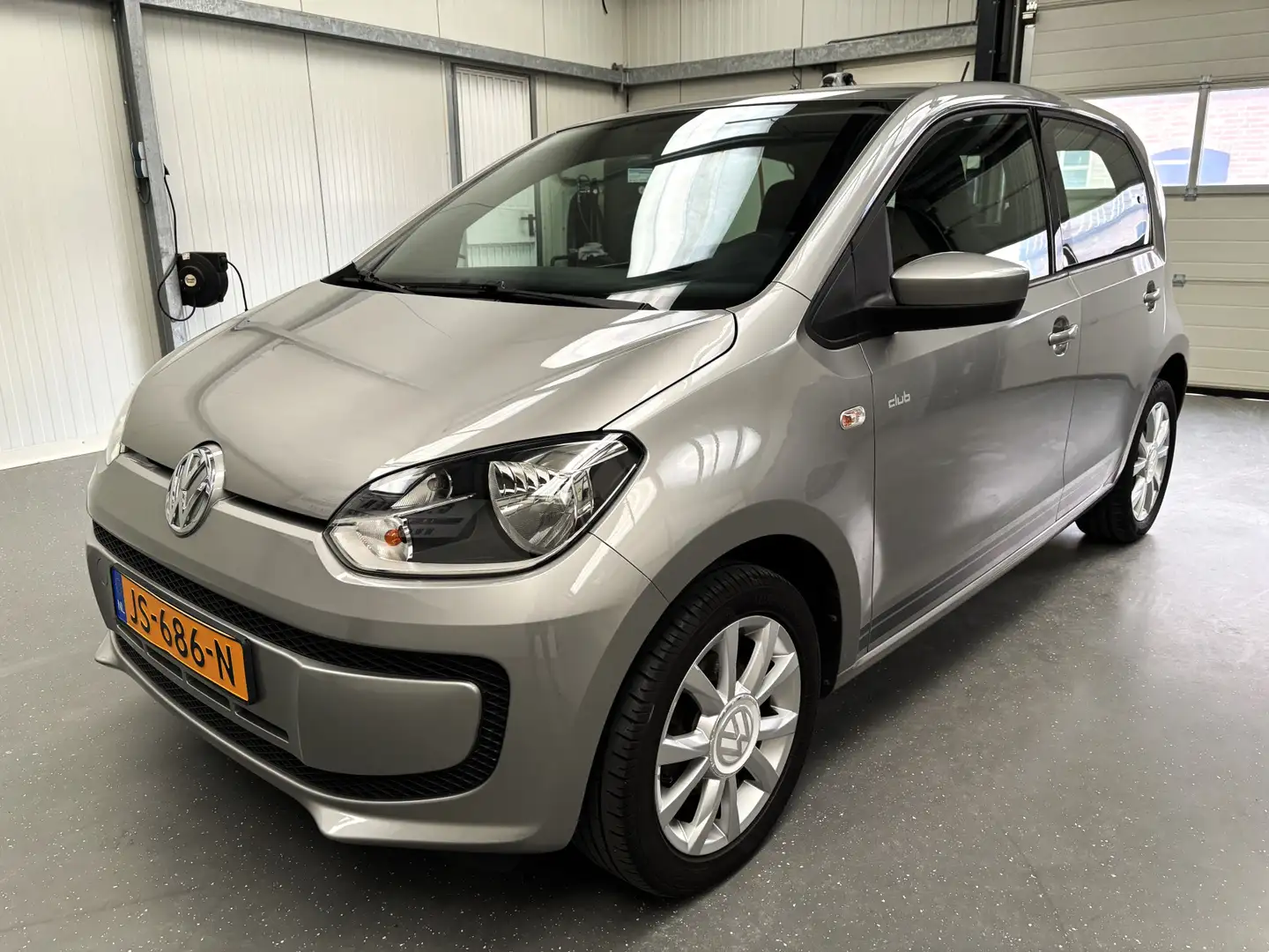 Volkswagen up! 1.0 Up! BlueMotion CLUB !! Grijs - 2