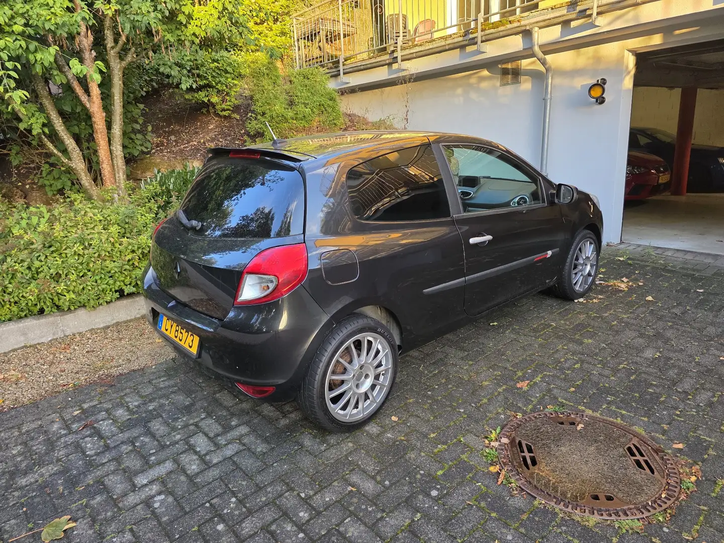 Renault Clio 1.2 16V TCE Ripcurl Noir - 1