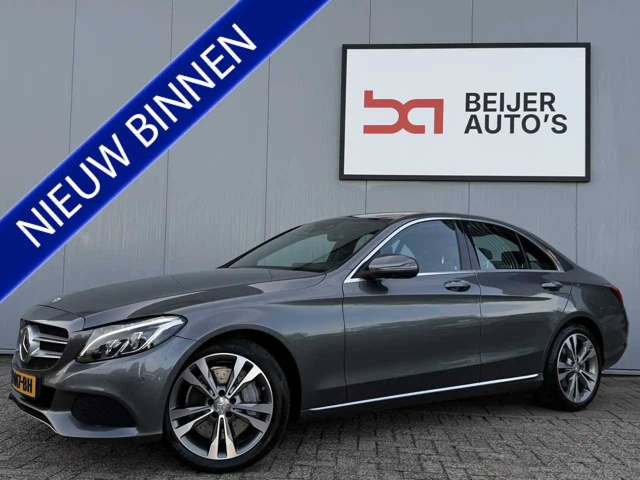 Mercedes-Benz C 400