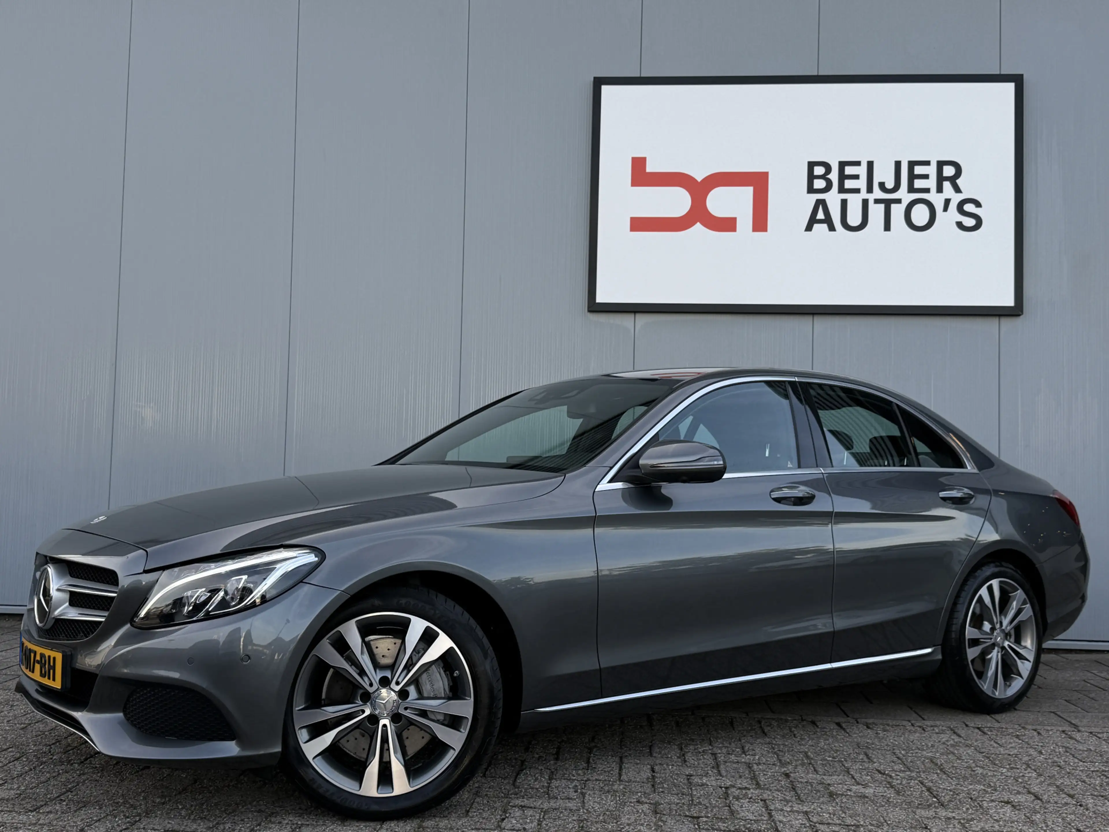 Mercedes-Benz C 400 4MATIC Prestige Automaat Luchtvering/Navigatie.
