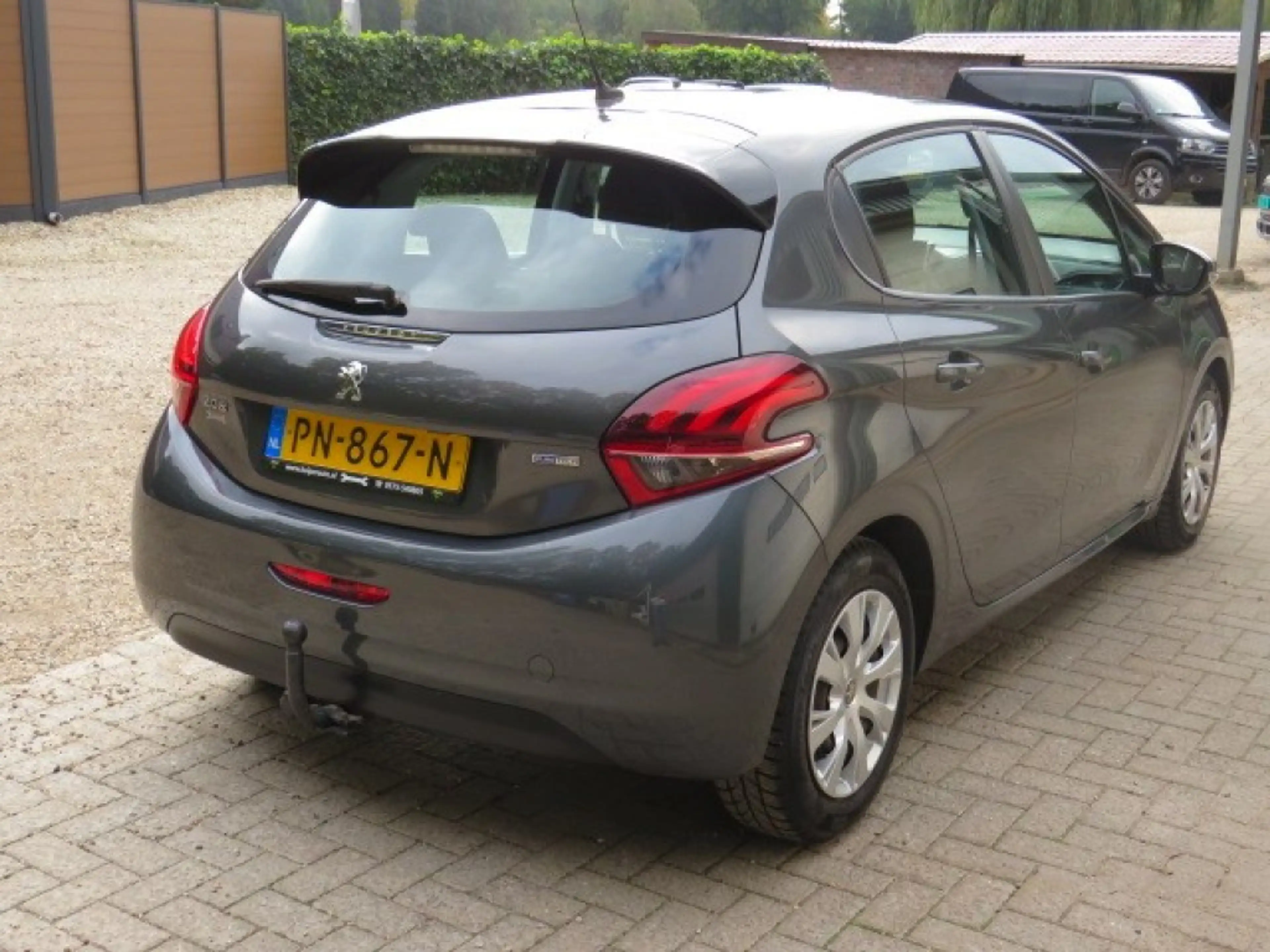 Peugeot 208 1.2 PURETECH ACTIVE — photo 6