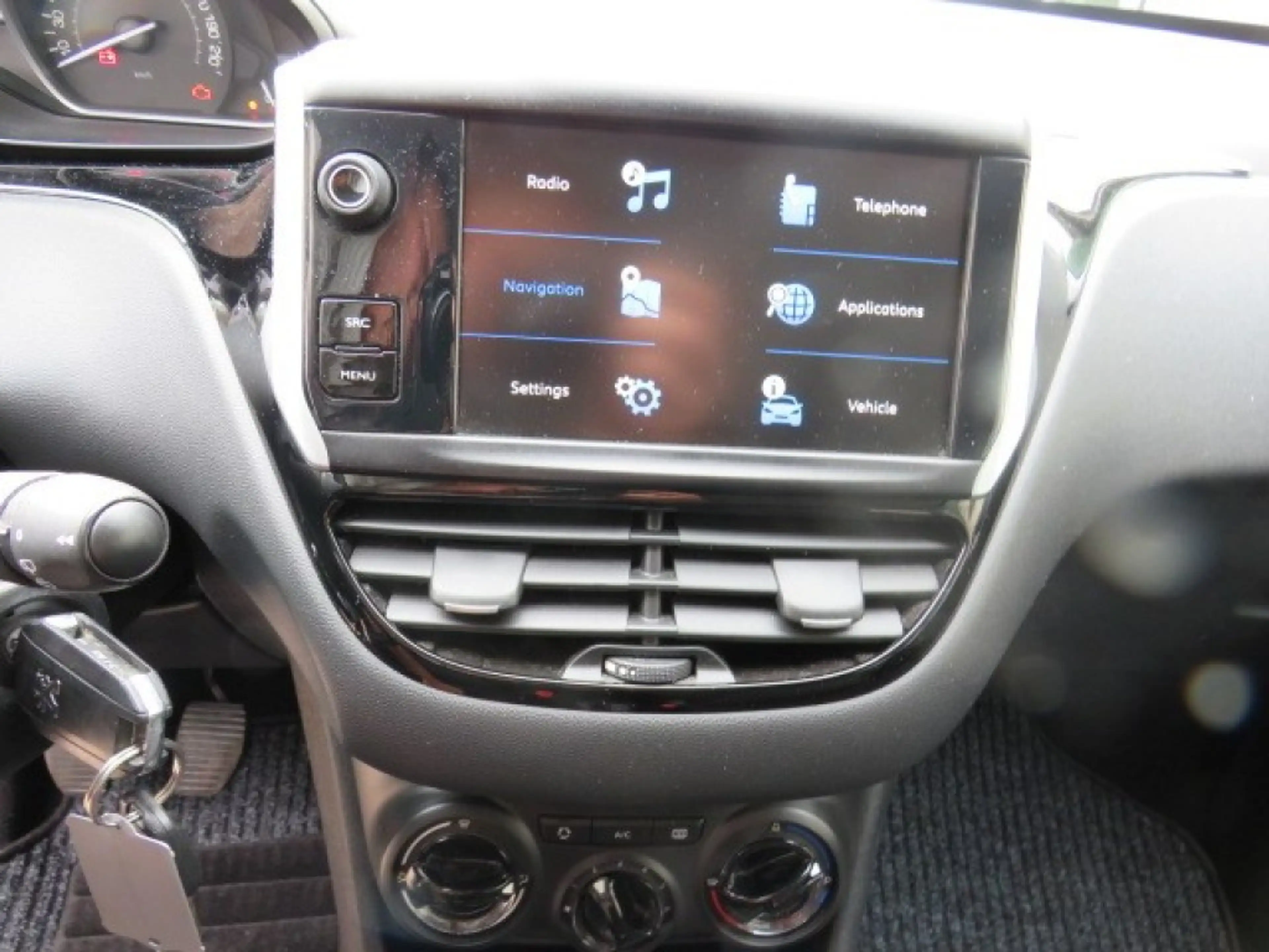 Peugeot 208 1.2 PURETECH ACTIVE — photo 12
