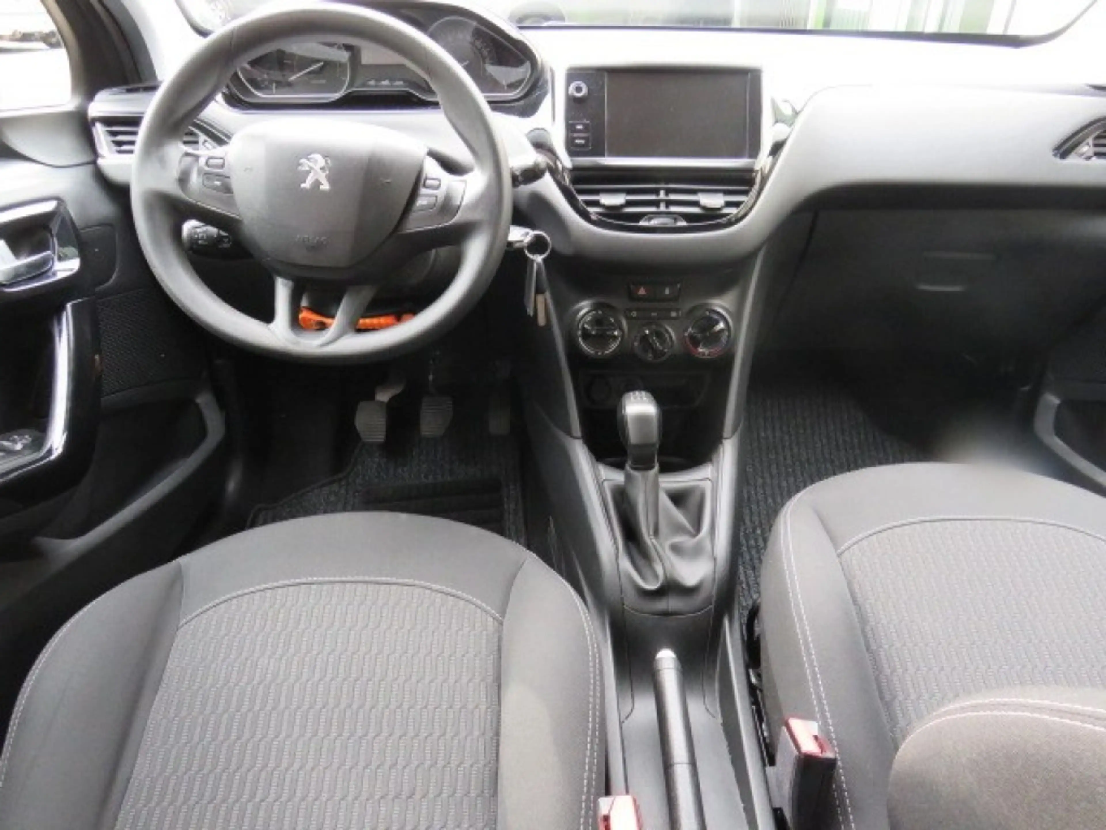 Peugeot 208 1.2 PURETECH ACTIVE — photo 10