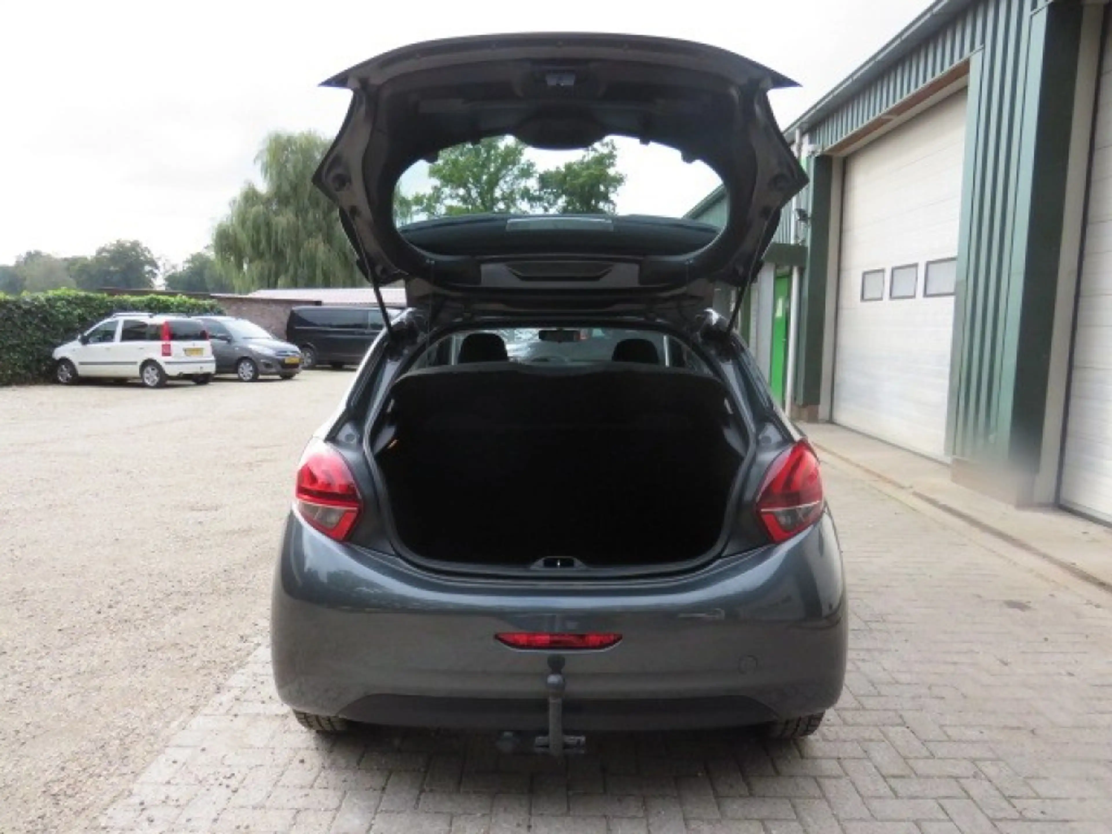 Peugeot 208 1.2 PURETECH ACTIVE — photo 17