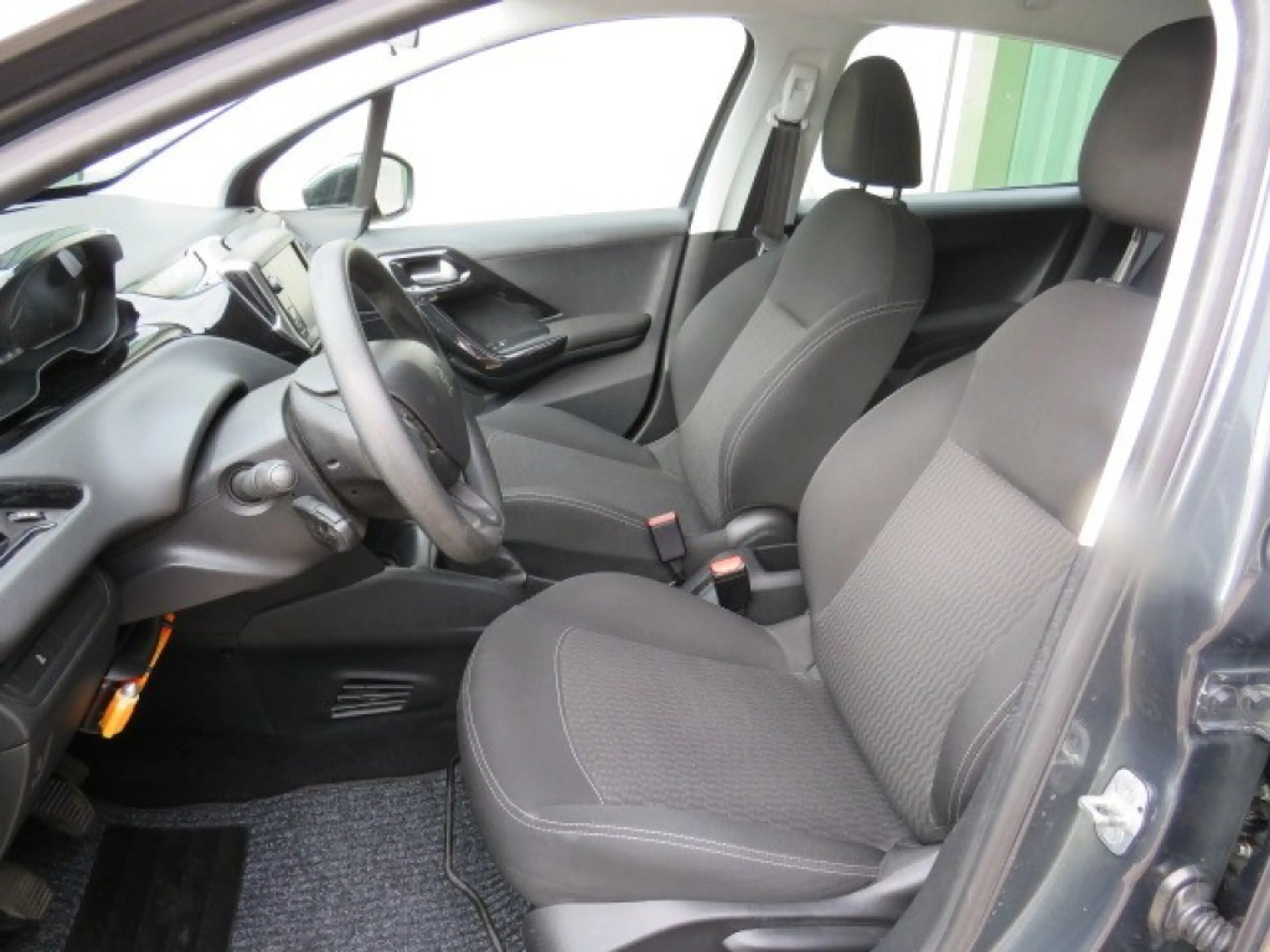 Peugeot 208 1.2 PURETECH ACTIVE — photo 8