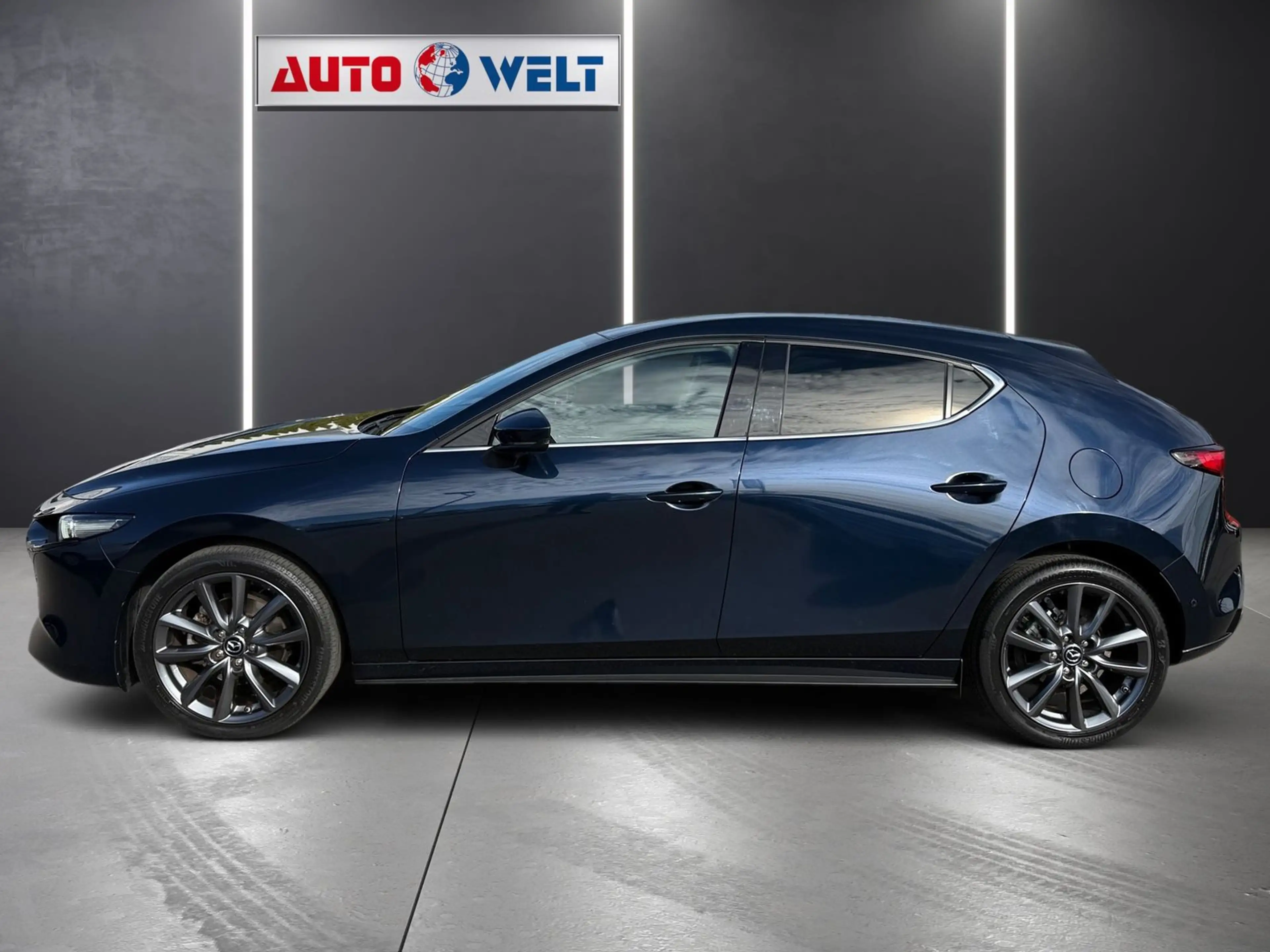 Mazda 3 2.0 M-Hybrid Selection 360° Navi DAB Spurhalte — photo 6