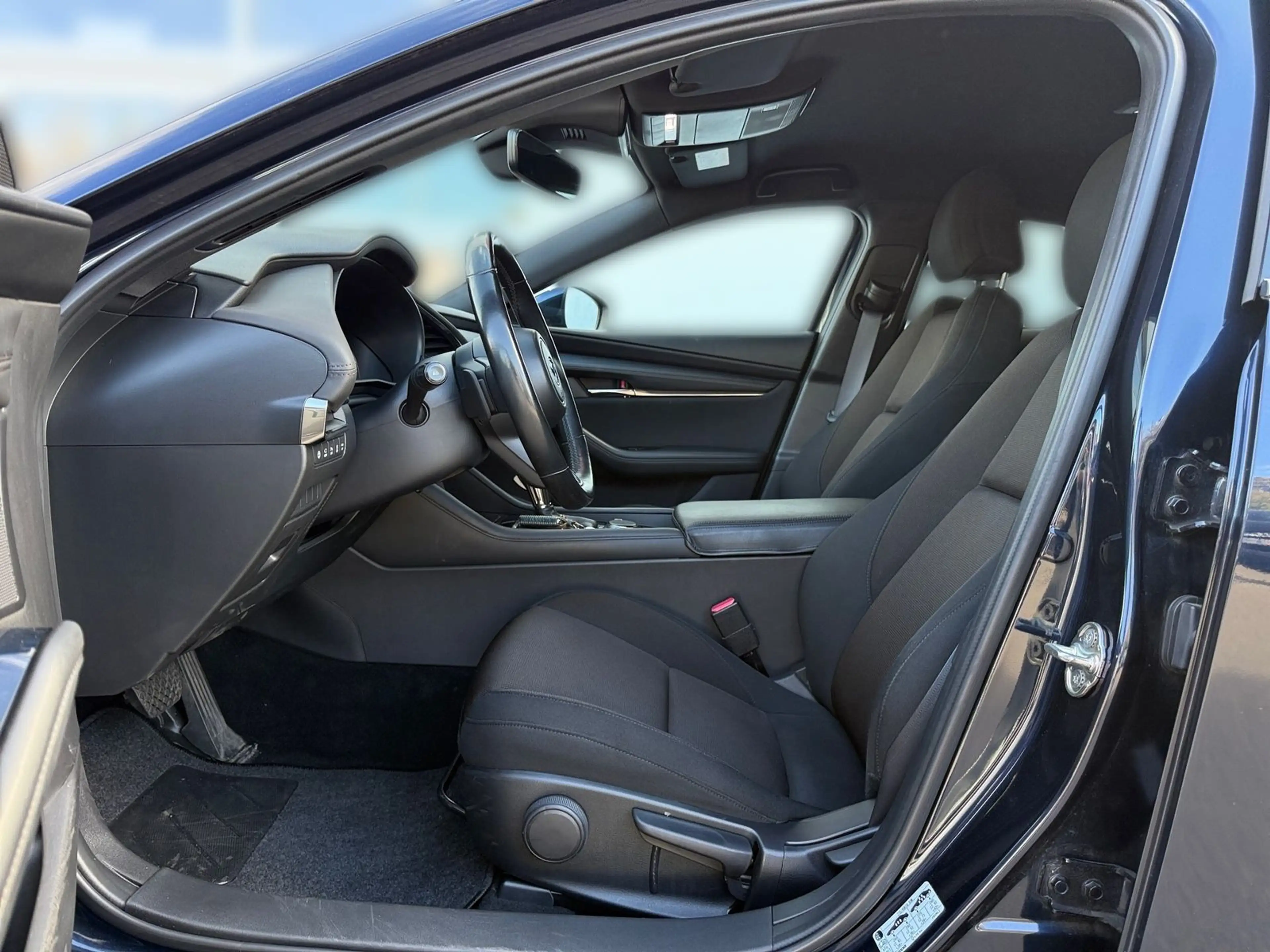 Mazda 3 2.0 M-Hybrid Selection 360° Navi DAB Spurhalte — photo 10