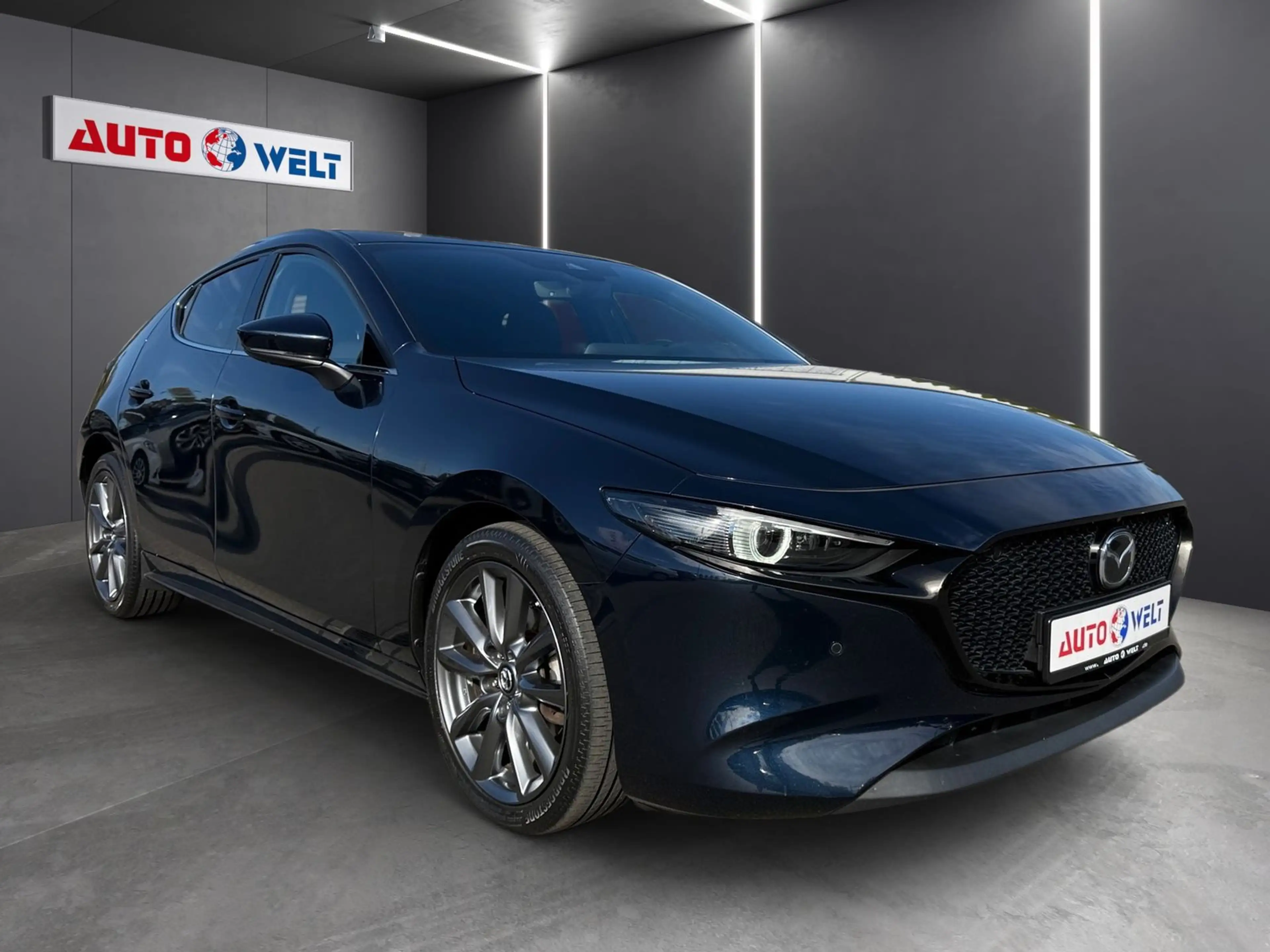 Mazda 3 2.0 M-Hybrid Selection 360° Navi DAB Spurhalte — photo 2