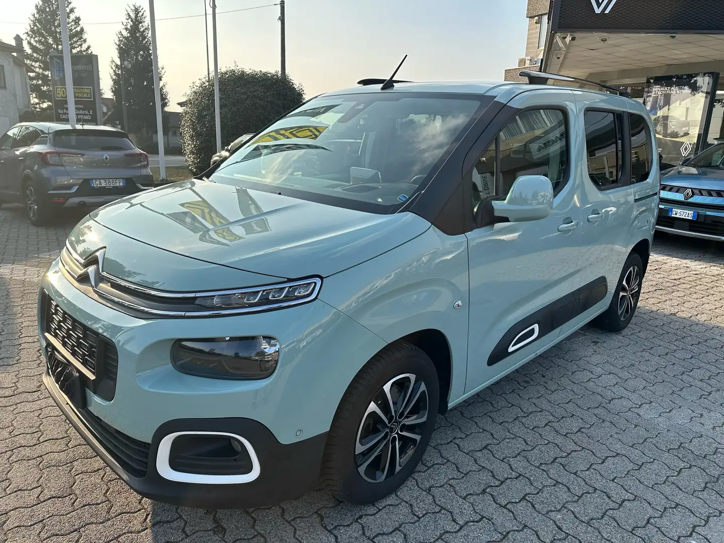 Citroen Berlingo 1.5 bluehdi M Shine s Vert - 1