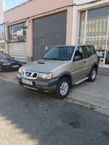 Nissan Terrano 2.7TDI Sport