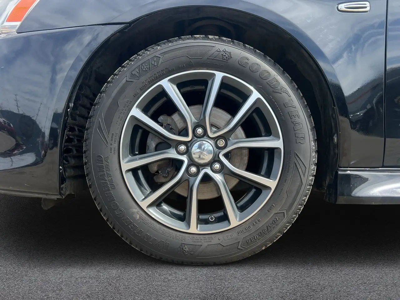 Mitsubishi Lancer снимка Mitsubishi Lancer