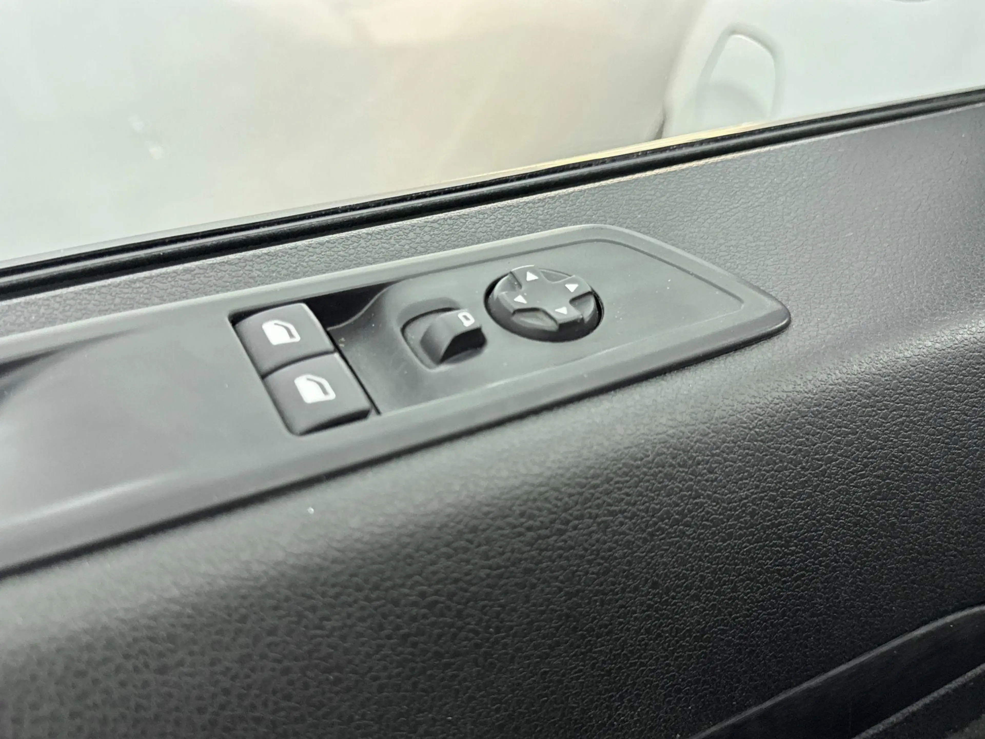 Peugeot e-Expert EV L2 75 kWh | Accu 96% | Airco | CarPlay | Cruise — photo 14