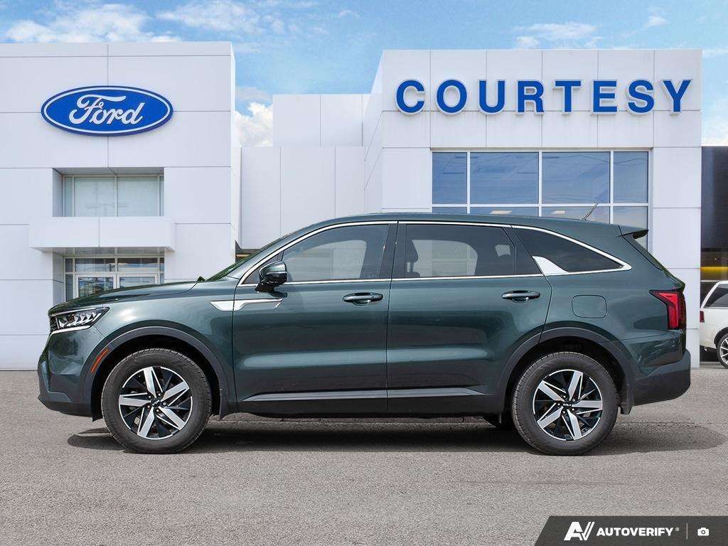 used 2023 Kia Sorento car, priced at $27,700
