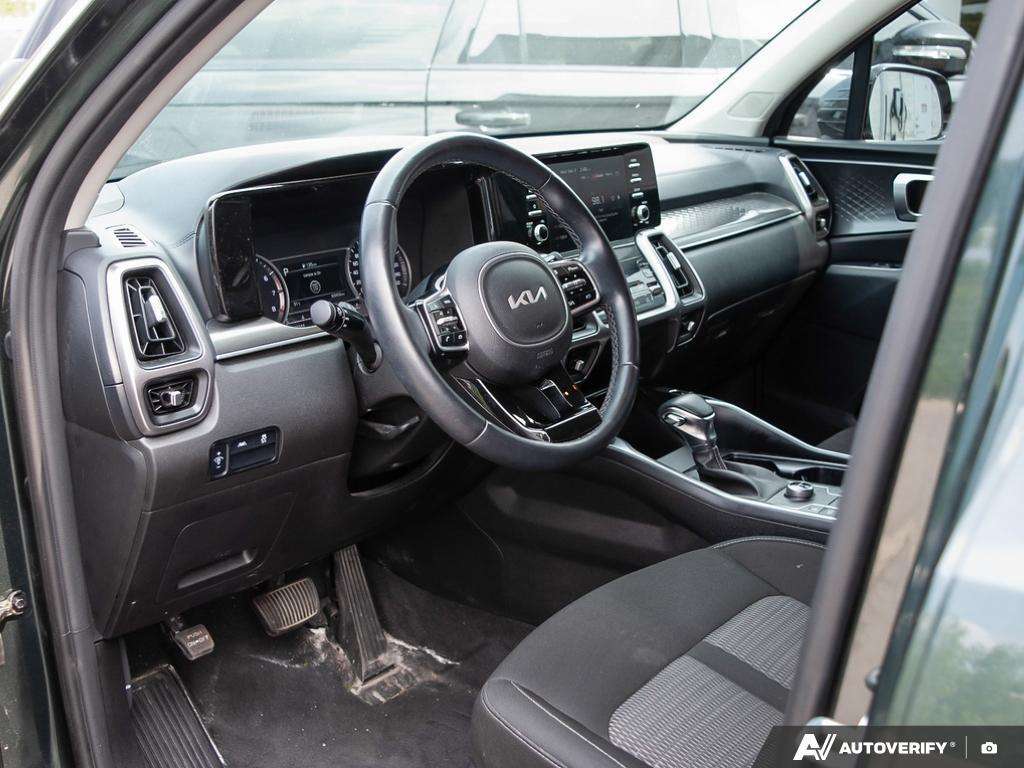 used 2023 Kia Sorento car, priced at $27,700