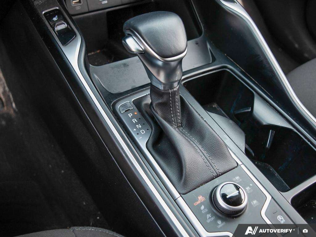 used 2023 Kia Sorento car, priced at $27,700