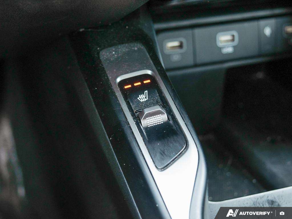 used 2023 Kia Sorento car, priced at $27,700