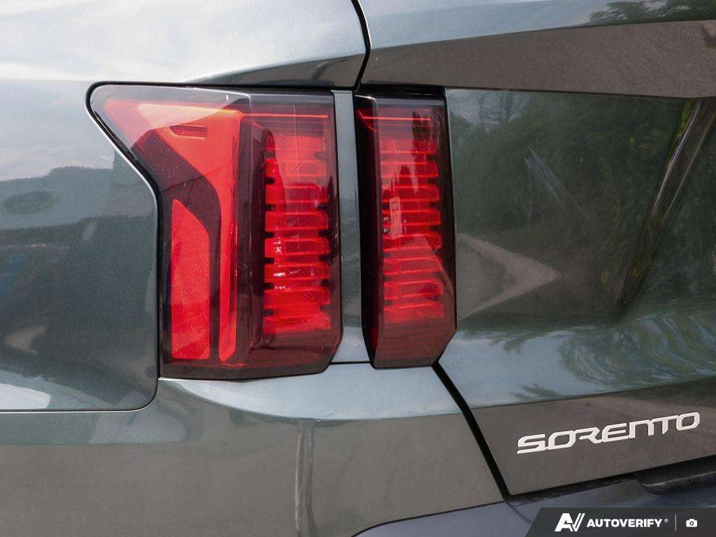 used 2023 Kia Sorento car, priced at $27,700
