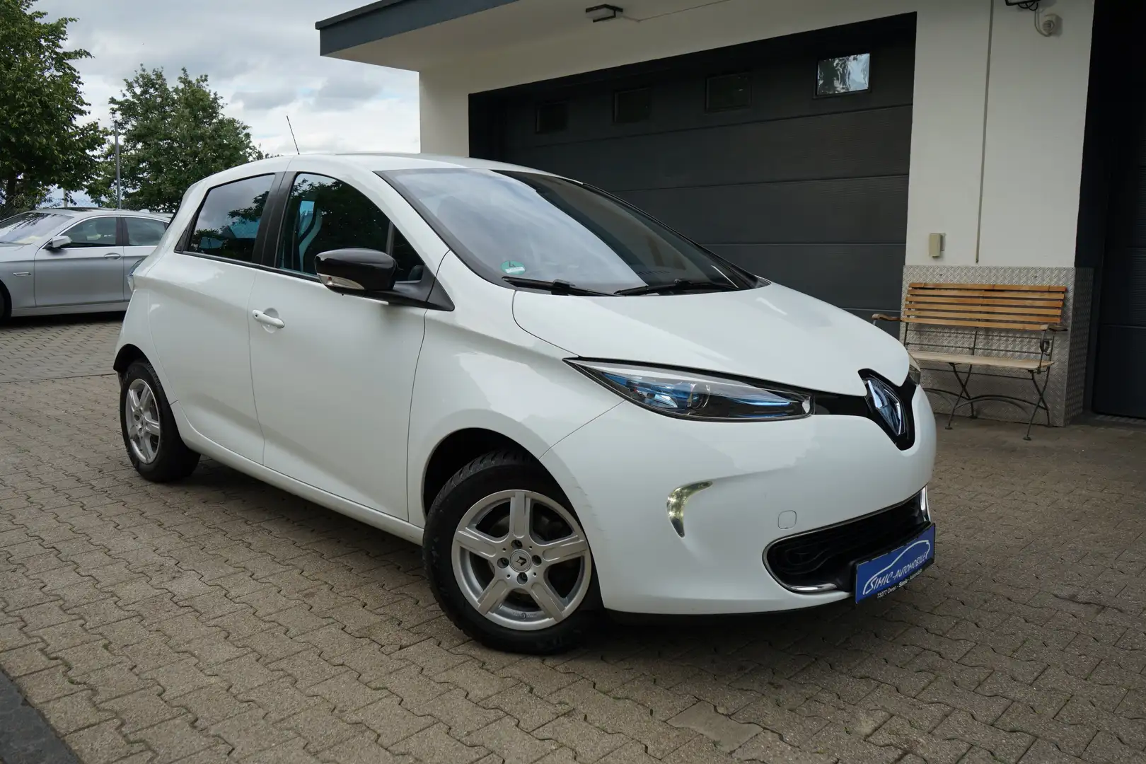 Renault ZOE Intens 23.3 kWh KLIMA+NAVI+KAMERA+TEMPO+MIT AKU Beyaz - 1
