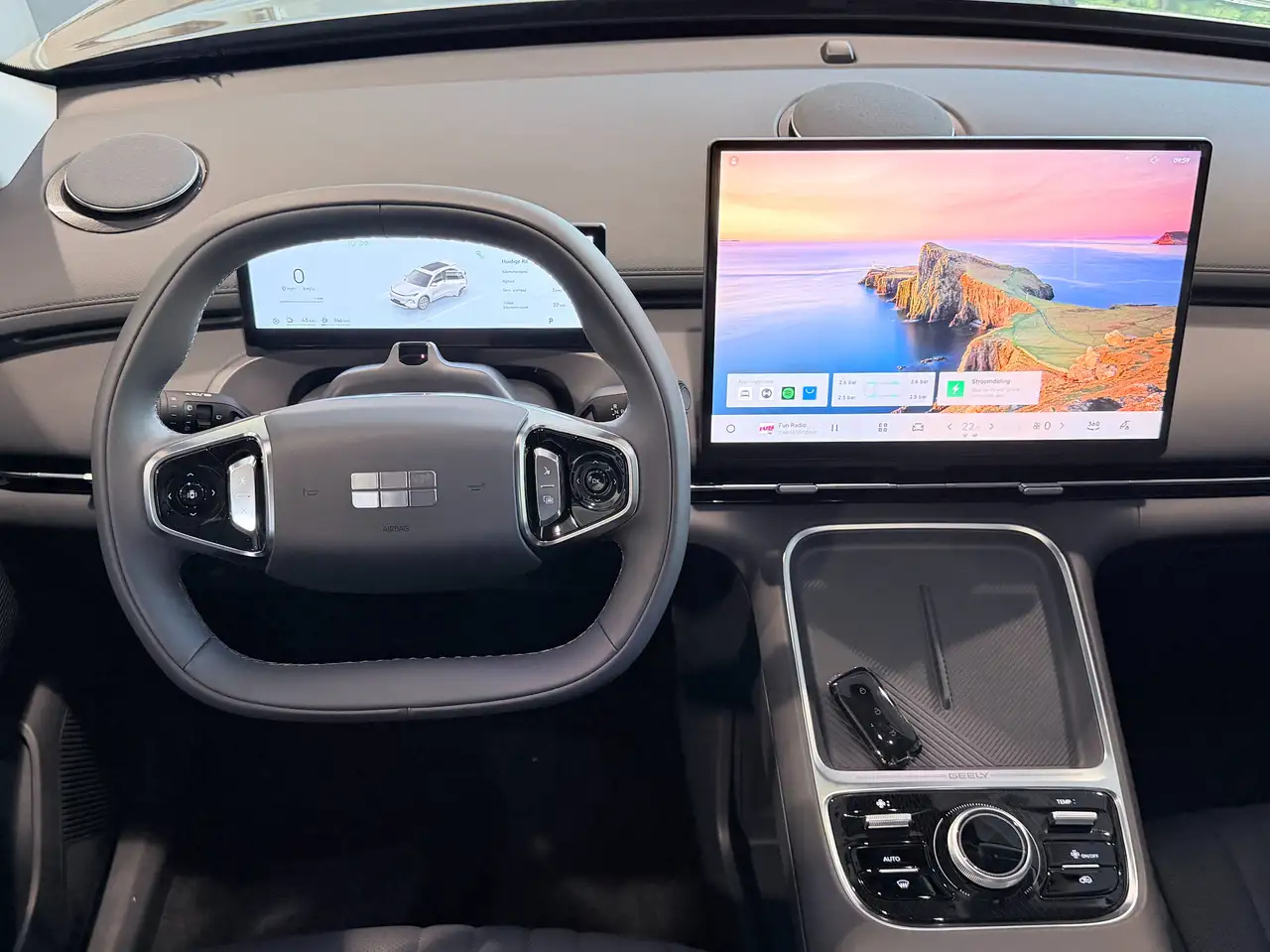 Geely Starray EM-i 2026 — фото 10
