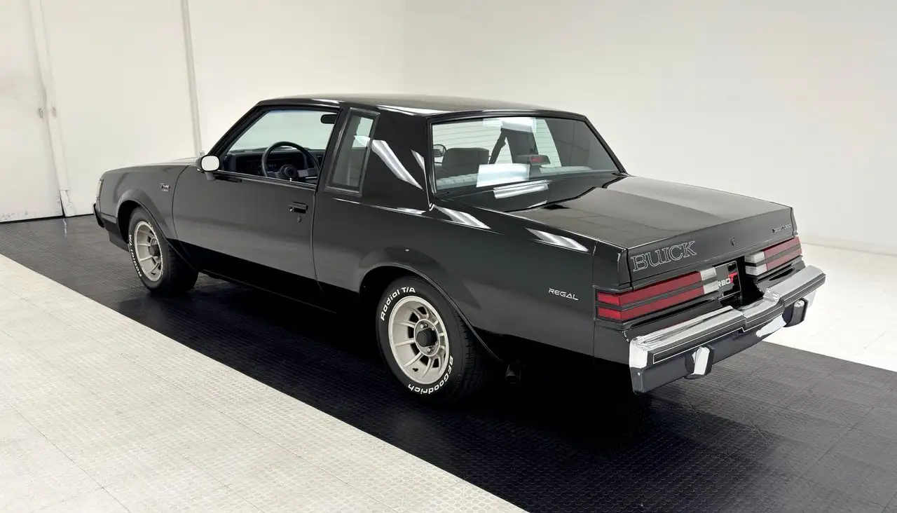 Buick Regal T-Type Turbo, foto 3