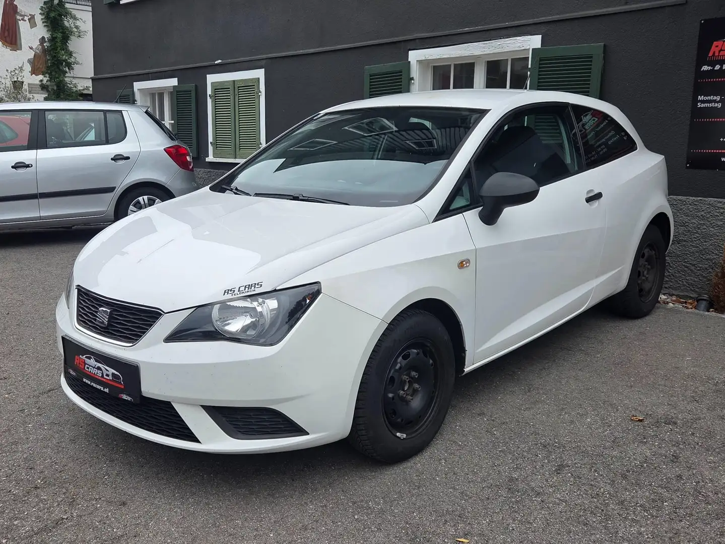 SEAT Ibiza Reference Frisch Vorgeführt 10 2027 Weiß - 1