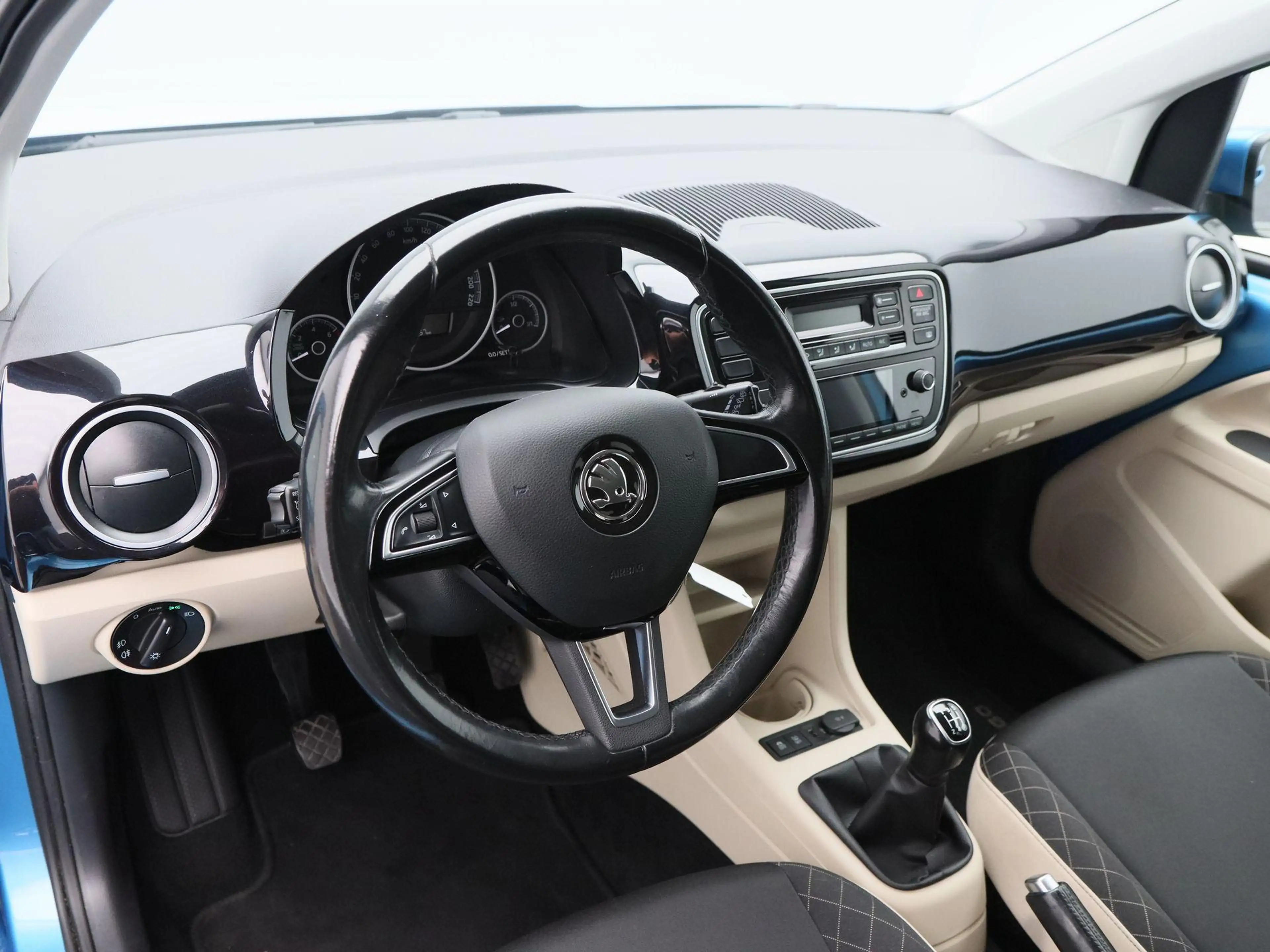 Skoda Citigo 1.0 Greentech Style | Cruise Control | Climate Con — photo 3