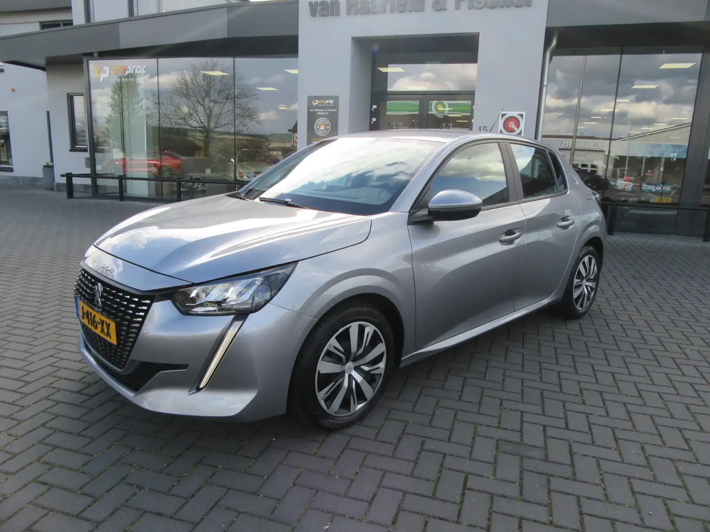 Peugeot 208 1.2 PureTech Active, Navigatie, Cruise Control Zilver - 1