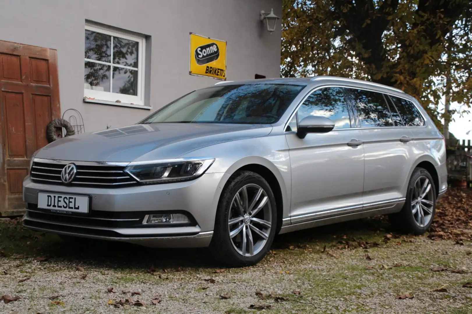 Volkswagen Passat Variant wunderschöner Passat Variant Highline TDI Silber - 1