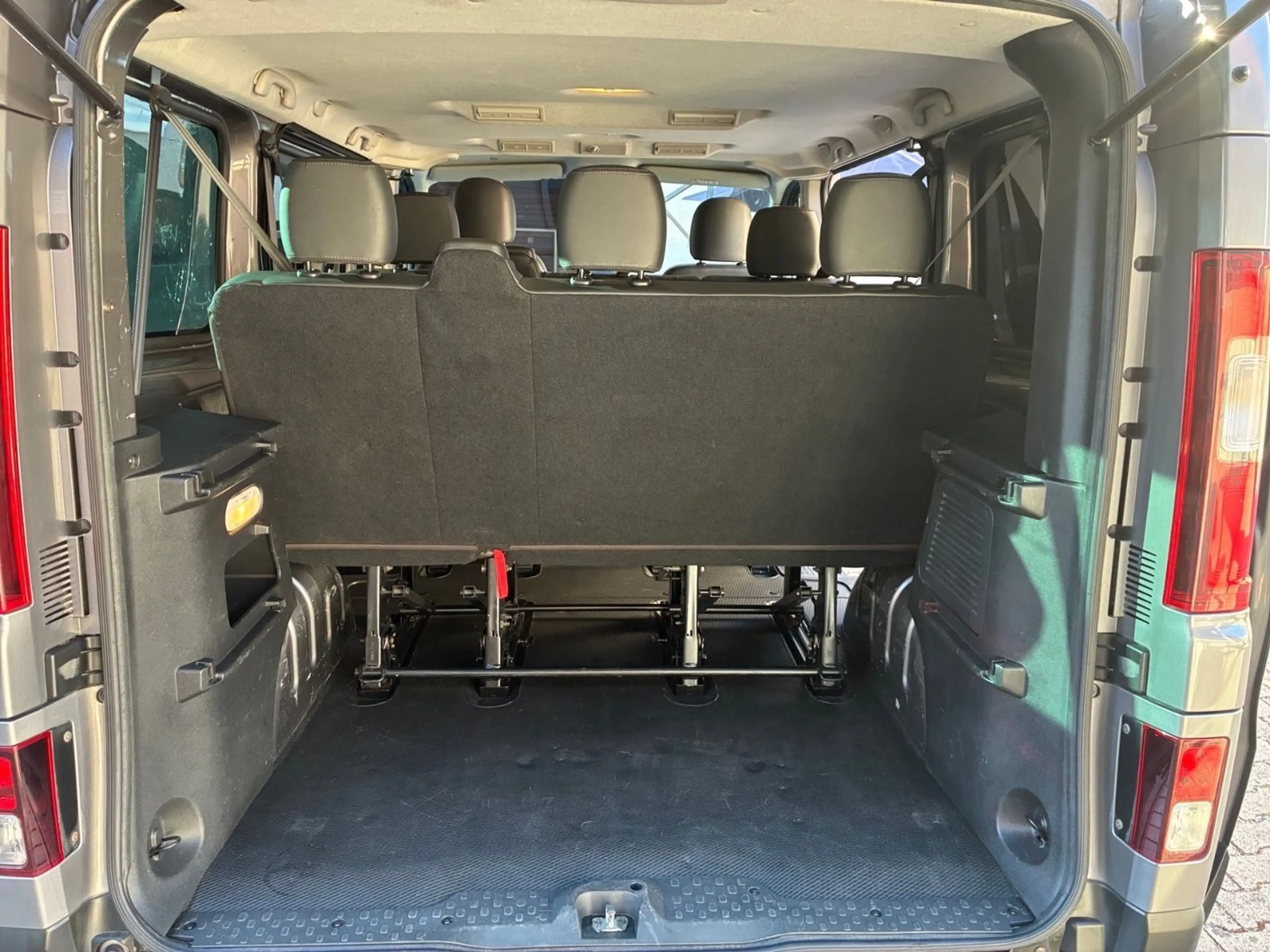 Fiat Talento Kombi L1H1 1,2t Family 8 Sitze Klima 1.6 — photo 13
