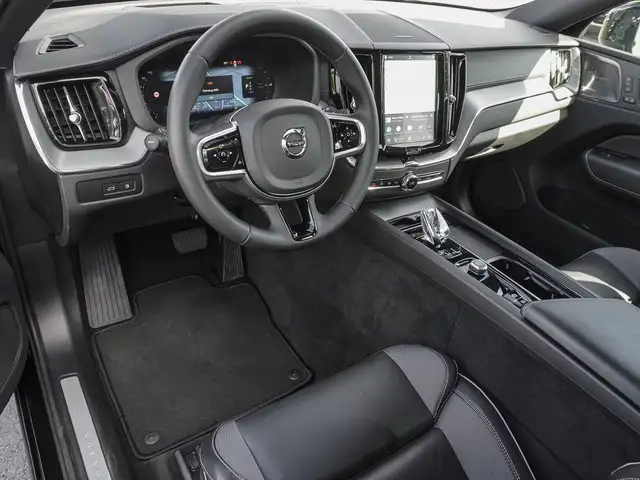 Volvo XC60 view 10