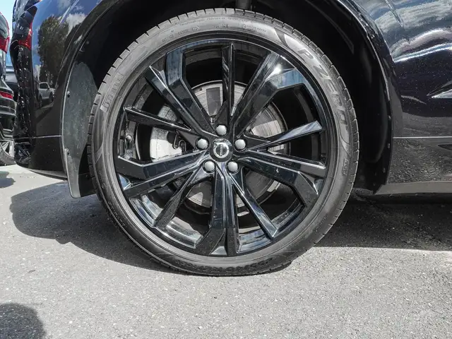 Volvo XC60 view 7